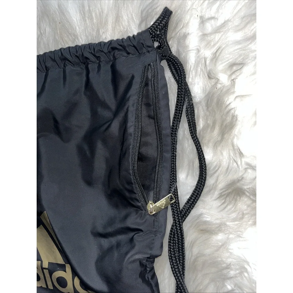 Adidas Drawstring Backpack Gym Bag Black Yellow 3 Stripe Logo‎ Sporty Athletic